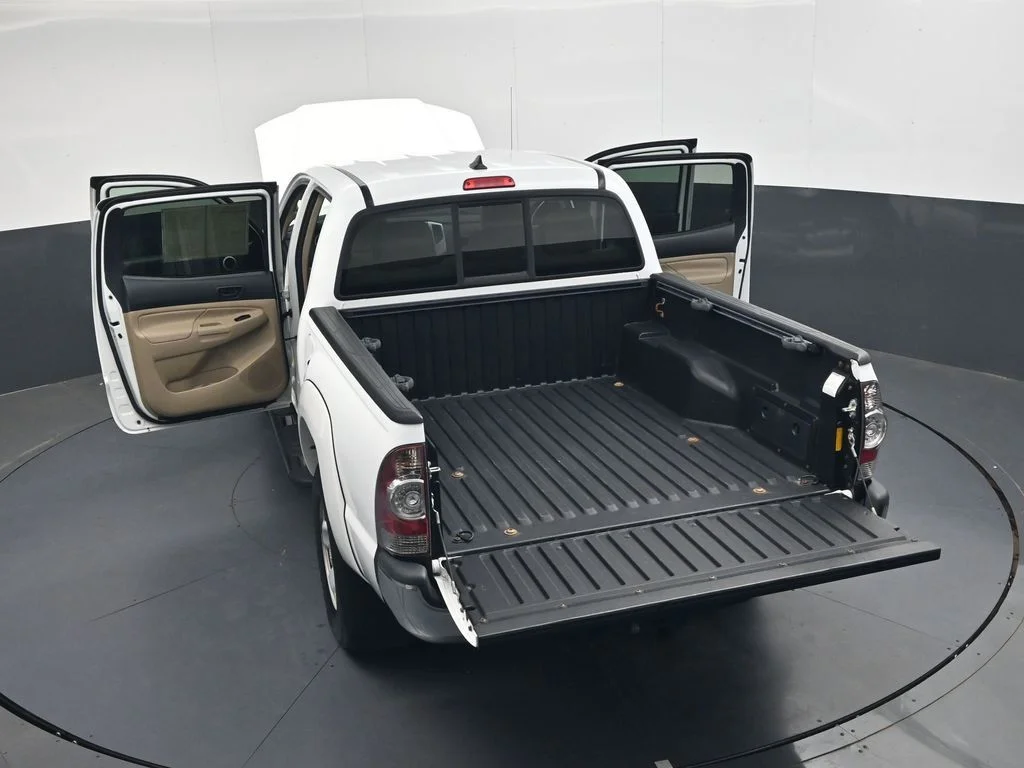 Used 2015 White Toyota PreRunner image 44