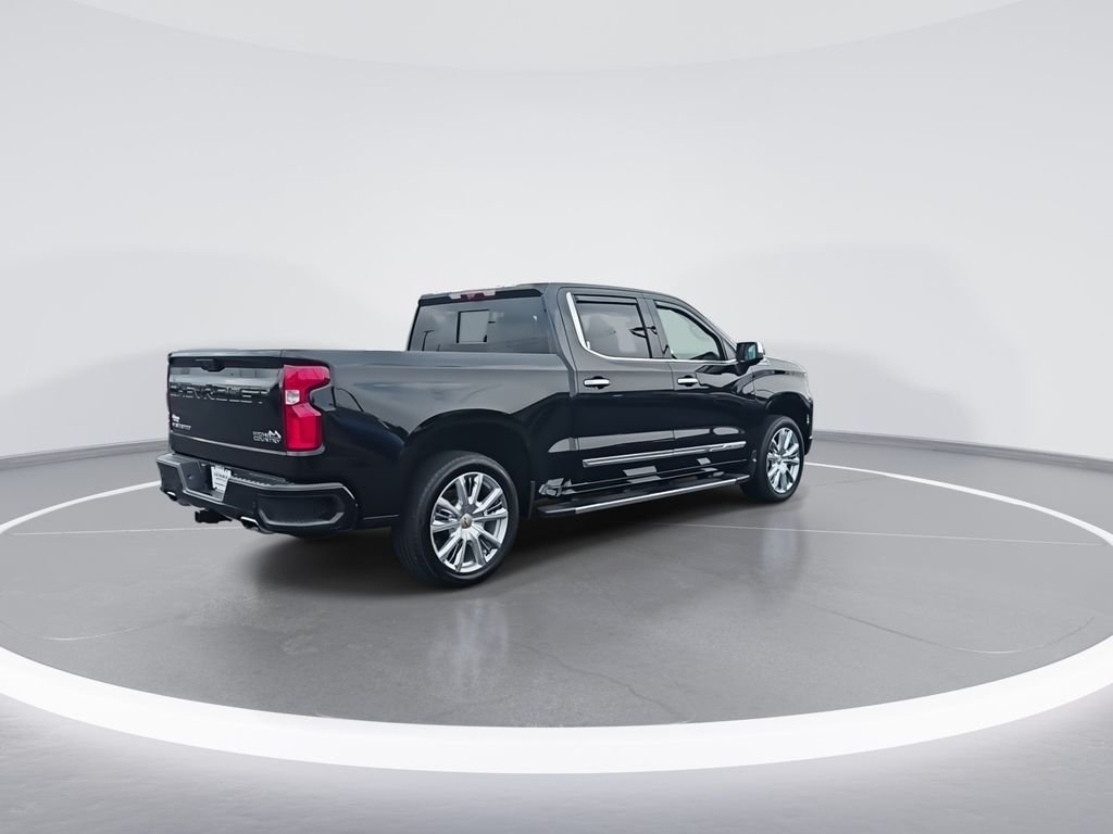 Used 2024 Black Chevrolet High Country image 8