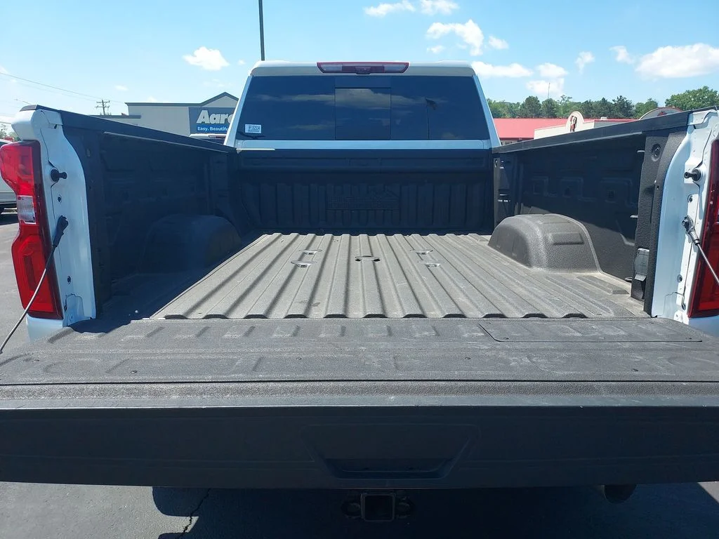 Used 2024 Beige Chevrolet High Country image 29