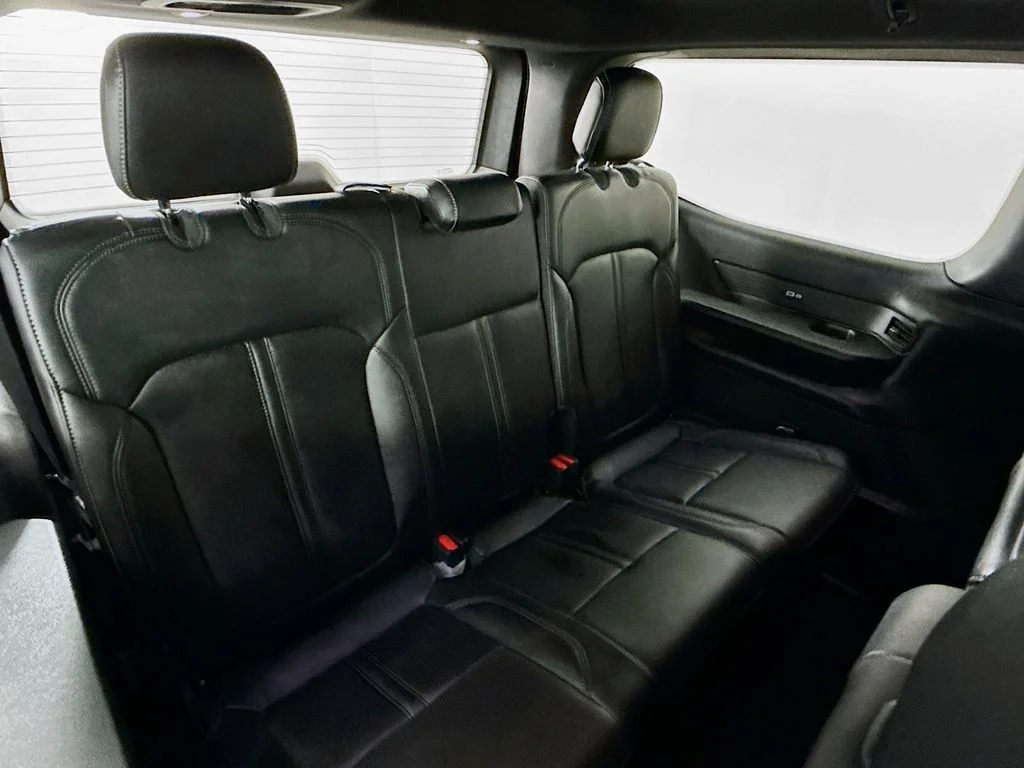 Used 2022 White Jeep Series II image 26