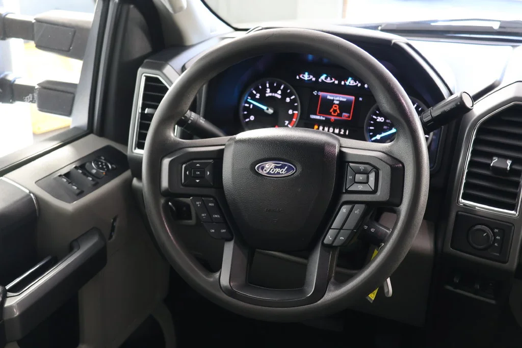 Used 2018 Stone Gray Metallic Ford XLT image 10