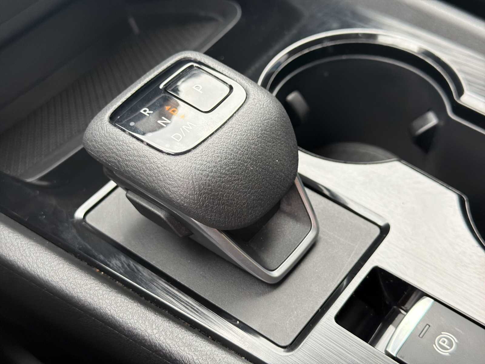 2024 Nissan Rogue SV - Photo 16