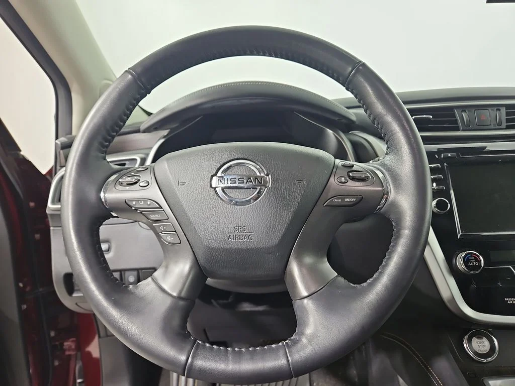 Used 2021 Scarlet Nissan Platinum image 15