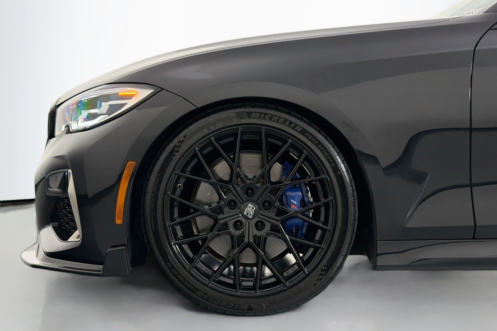 Used 2020 Black Sapphire Metallic BMW M340i image 10