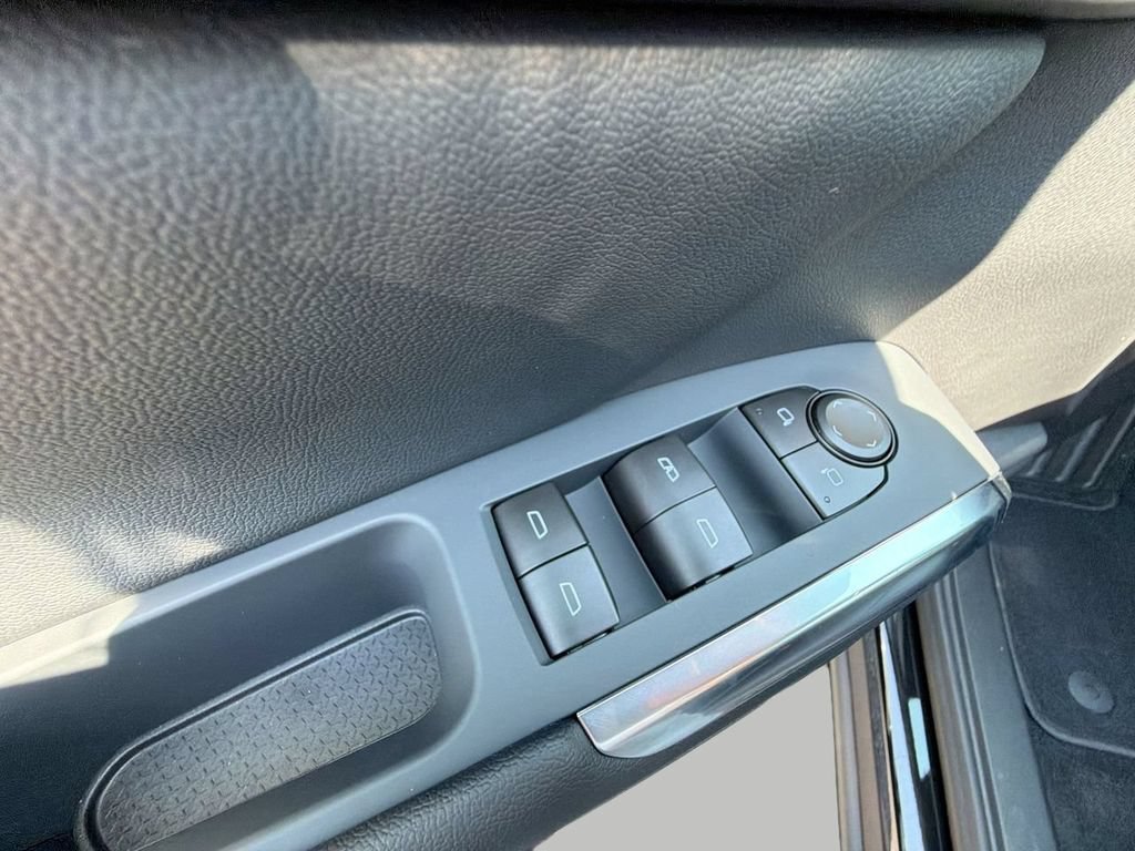 2027 Chevrolet Traverse LT - Photo 16