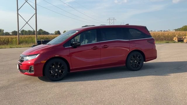 New 2026 Radiant Red Metallic II Honda Sport-L image 4