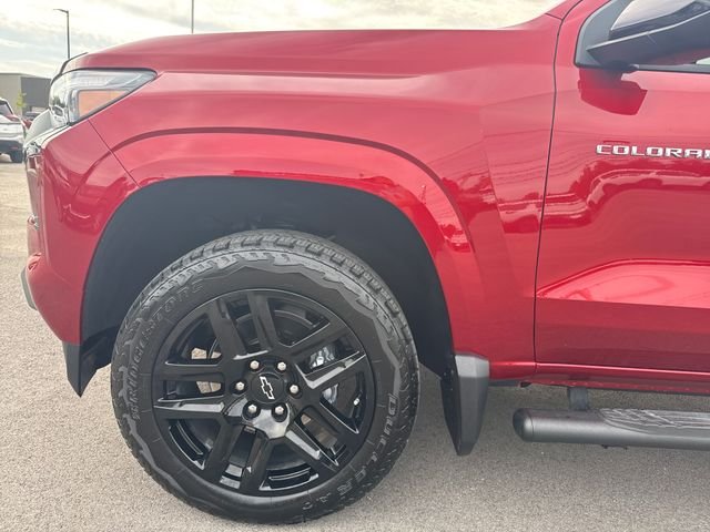 Used 2025 Red Chevrolet Z71 image 10