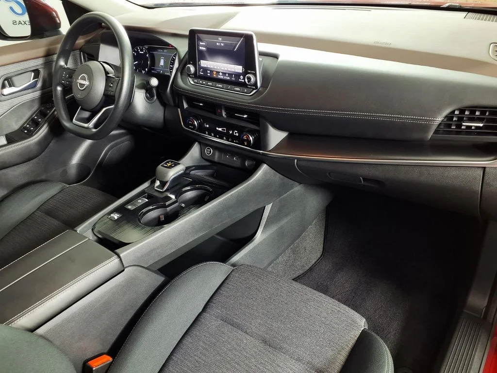 Used 2023 Red Nissan SV image 13