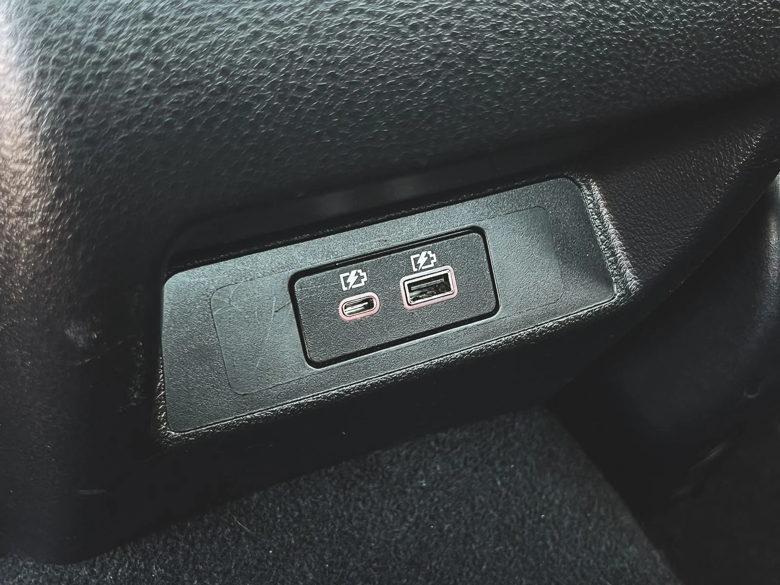 2025 Nissan Altima SR - Photo 17