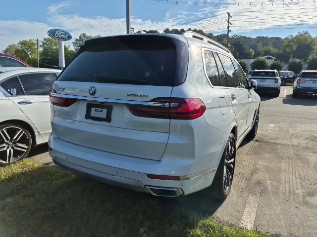 Used 2022 White BMW xDrive40i image 13