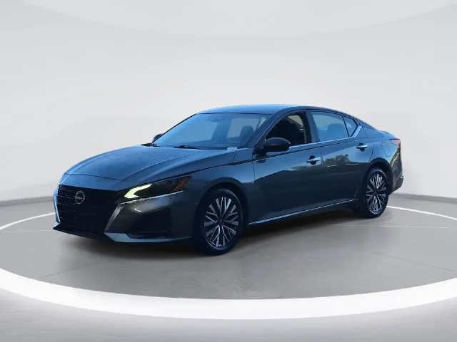 Used 2025 Gray Nissan 2.5 SV image 1