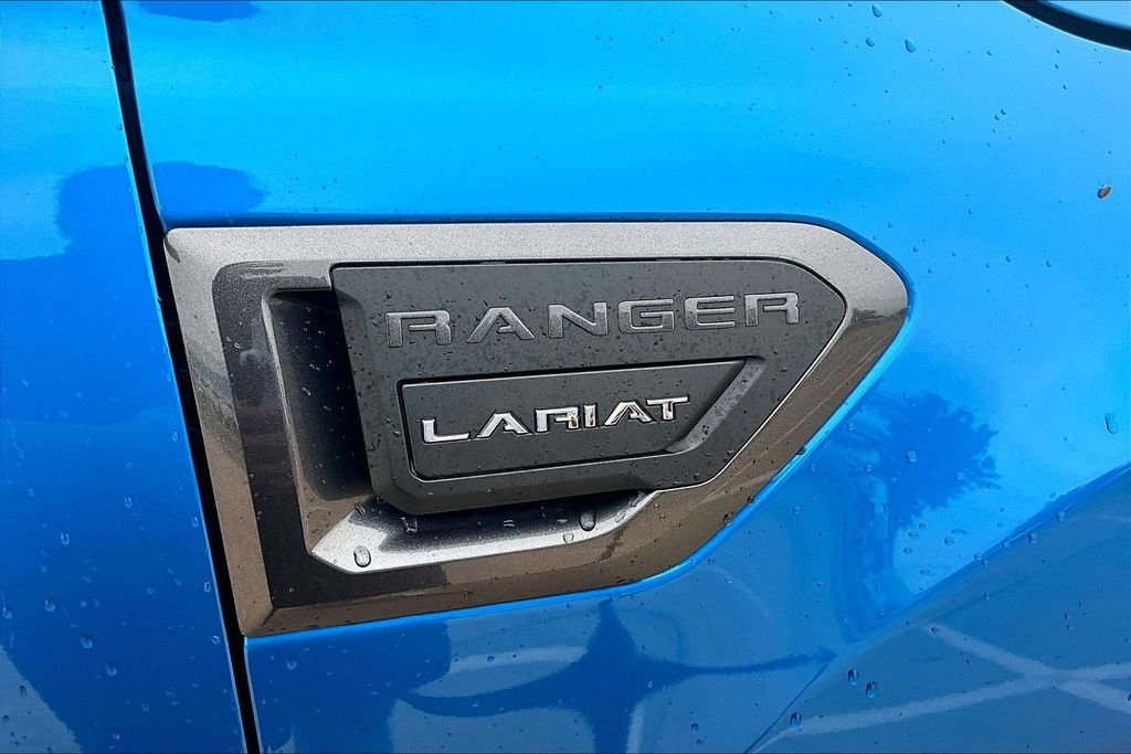 Used 2021 Blue Ford Lariat image 33
