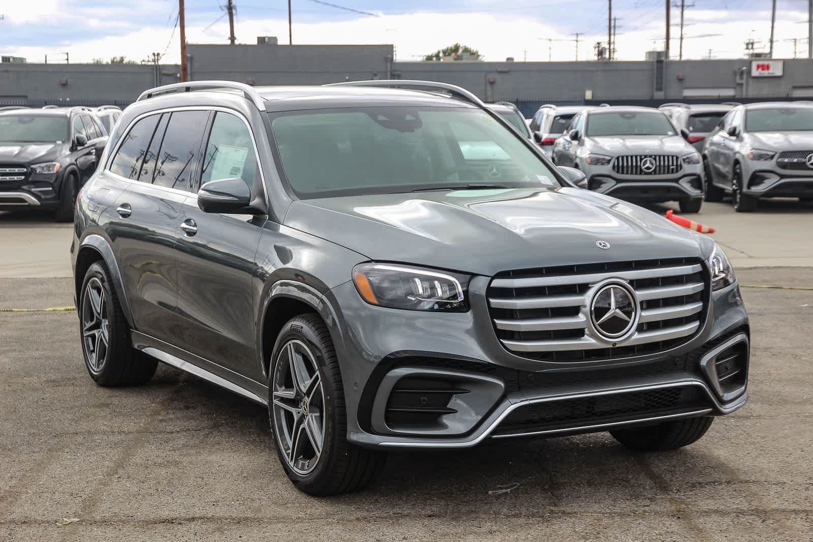 New 2026 Selenite Grey Metallic Mercedes-Benz GLS 450 image 3