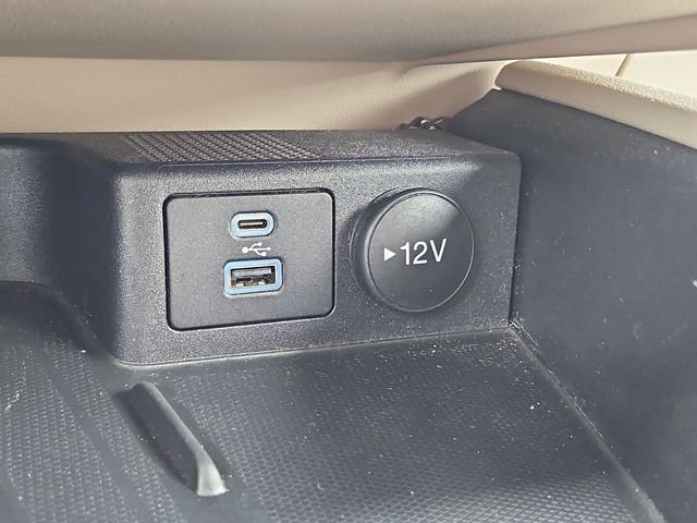 Used 2022 Blue Metallic Ford SEL image 12