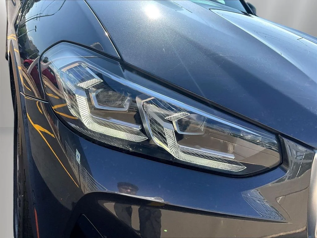 Used 2022  BMW xDrive30i image 31
