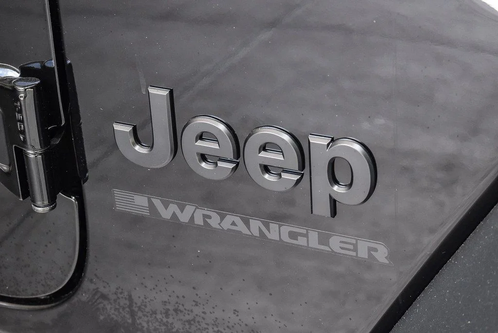 2025 Jeep Wrangler 4-Door Willys - Photo 9