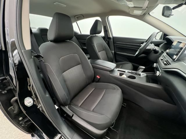 2025 Nissan Altima SV - Photo 15