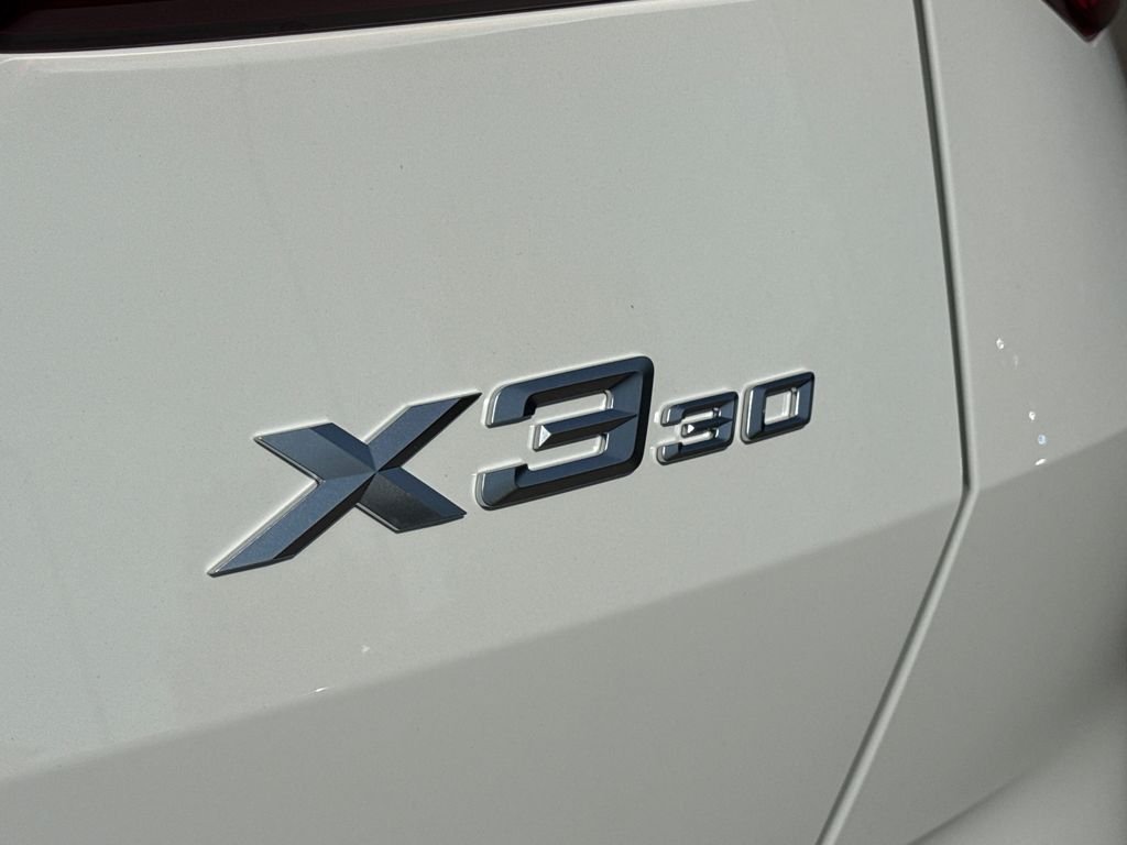 New 2026 Alpine White BMW 30 xDrive image 9