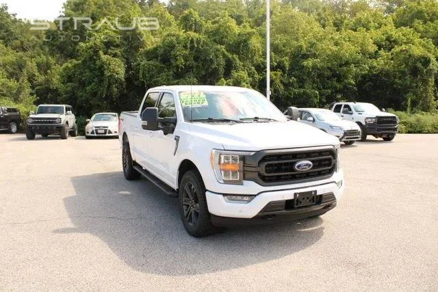 Used 2023 Oxford White Ford XLT image 2