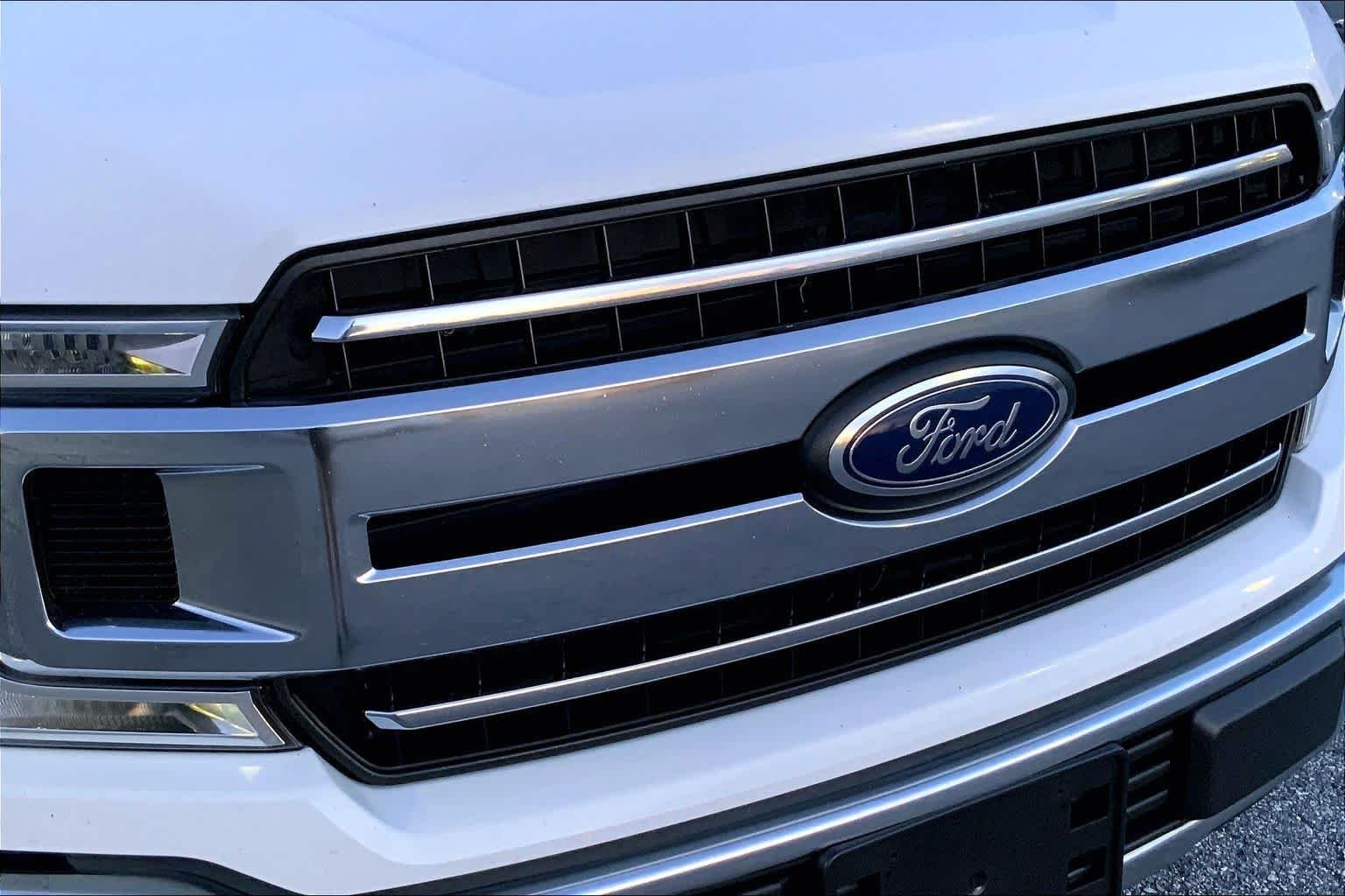 Used 2018 Oxford White Ford XLT image 29