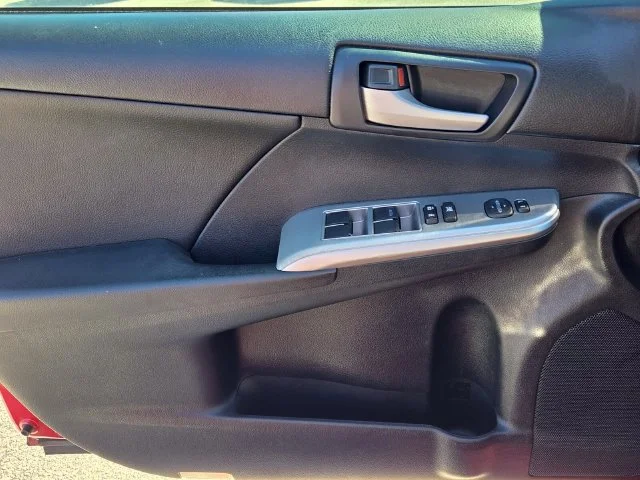 Used 2013 Red Toyota SE image 29