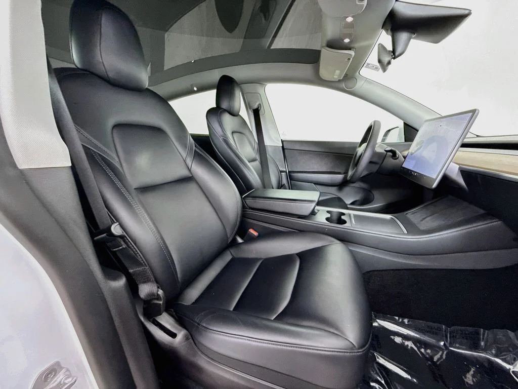 Used 2021 White Tesla Long Range image 29