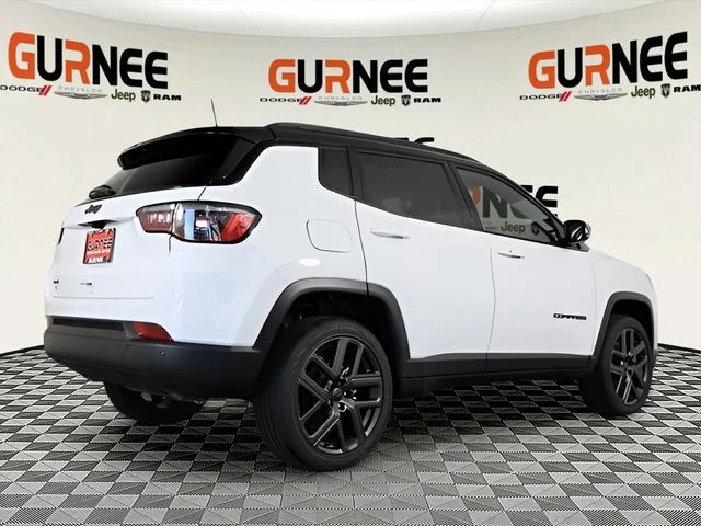New 2026 Bright White Clear-Coat Exterior Paint Jeep Limited image 34