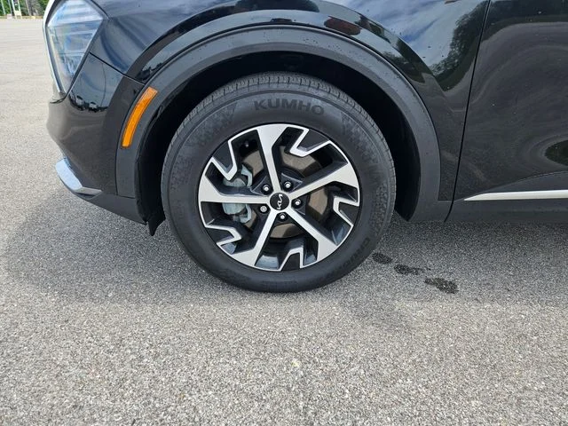 Used 2025 Black Kia EX image 27