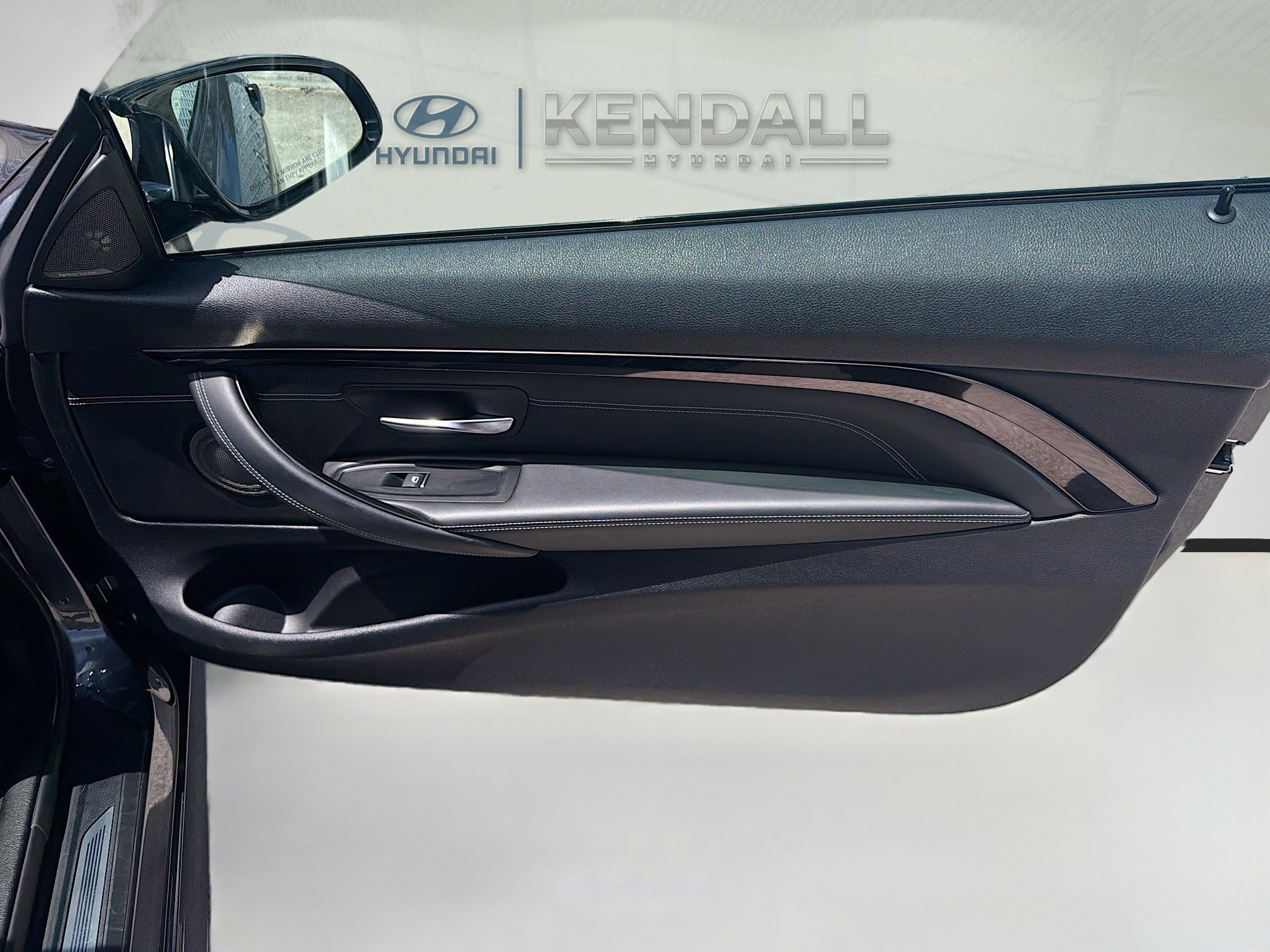 Used 2020 Mineral Gray Metallic BMW Base image 28