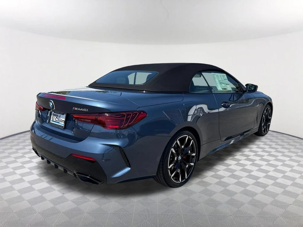 Used 2026 Blue BMW M440i image 5
