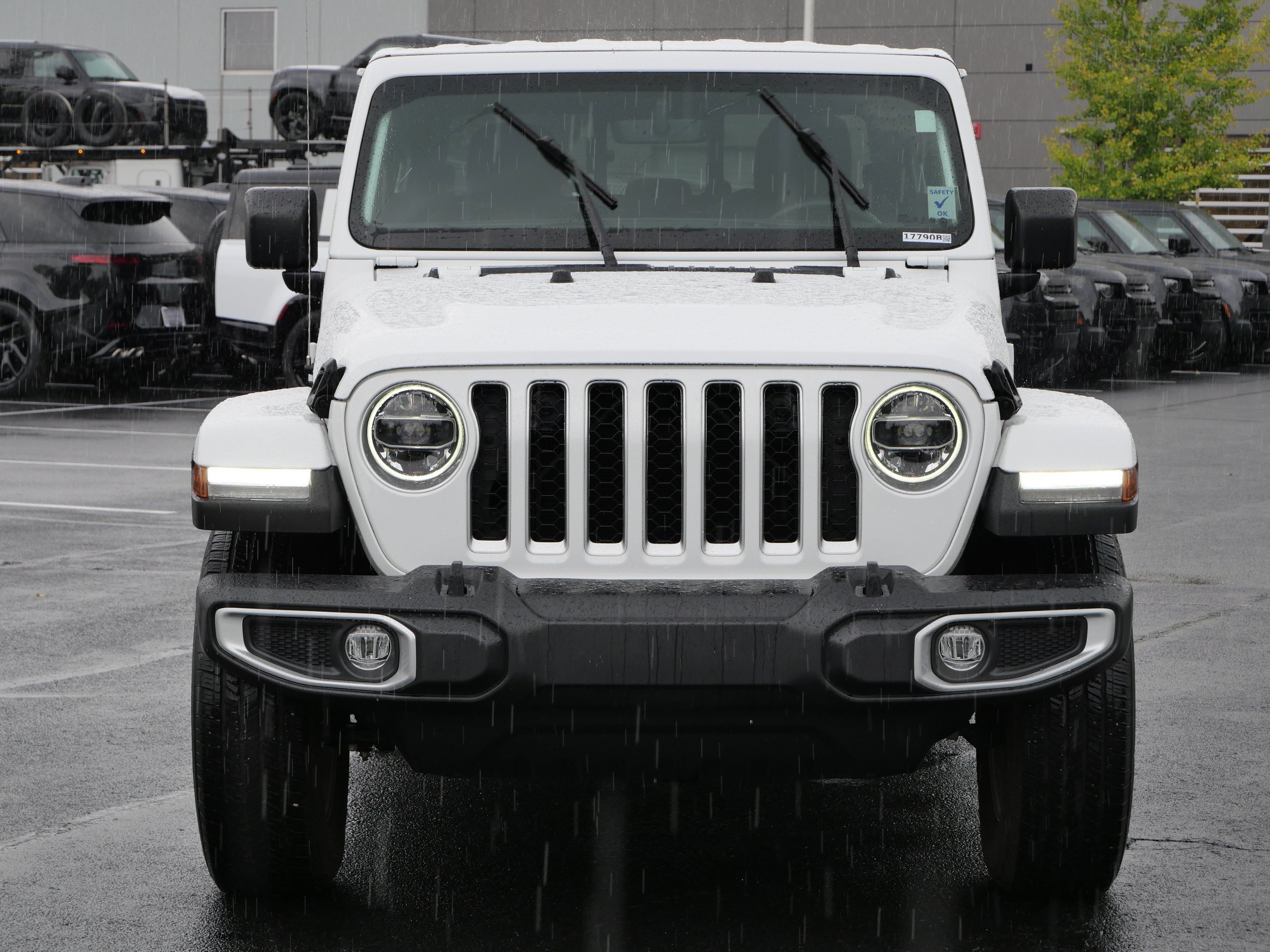 Used 2022 Bright White Clearcoat Jeep Overland image 8