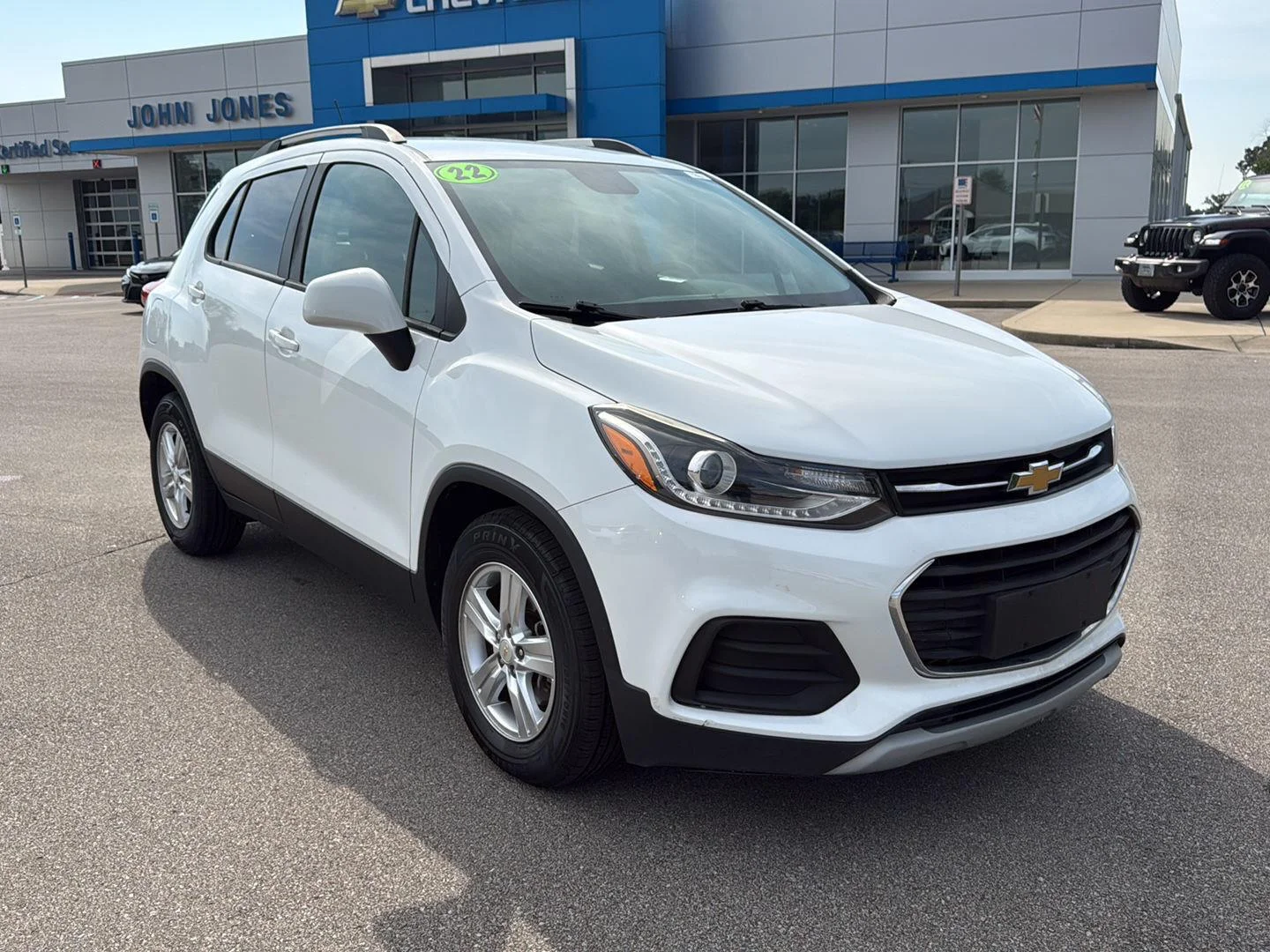 Used 2022 Chevrolet Trax LT with VIN KL7CJLSM6NB509112 for sale in Scottsburg, IN