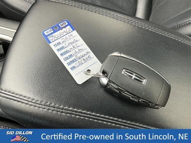 Certified Used 2019 White Platinum Metallic Tri-Coat Lincoln Reserve image 8