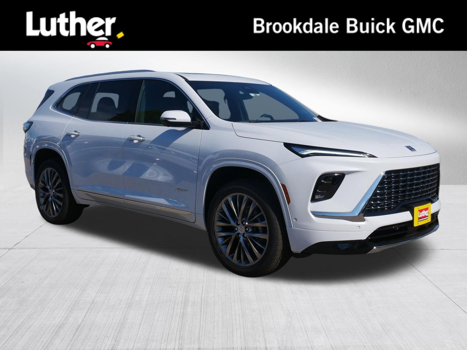 2026 Buick Enclave Avenir AWD's photo