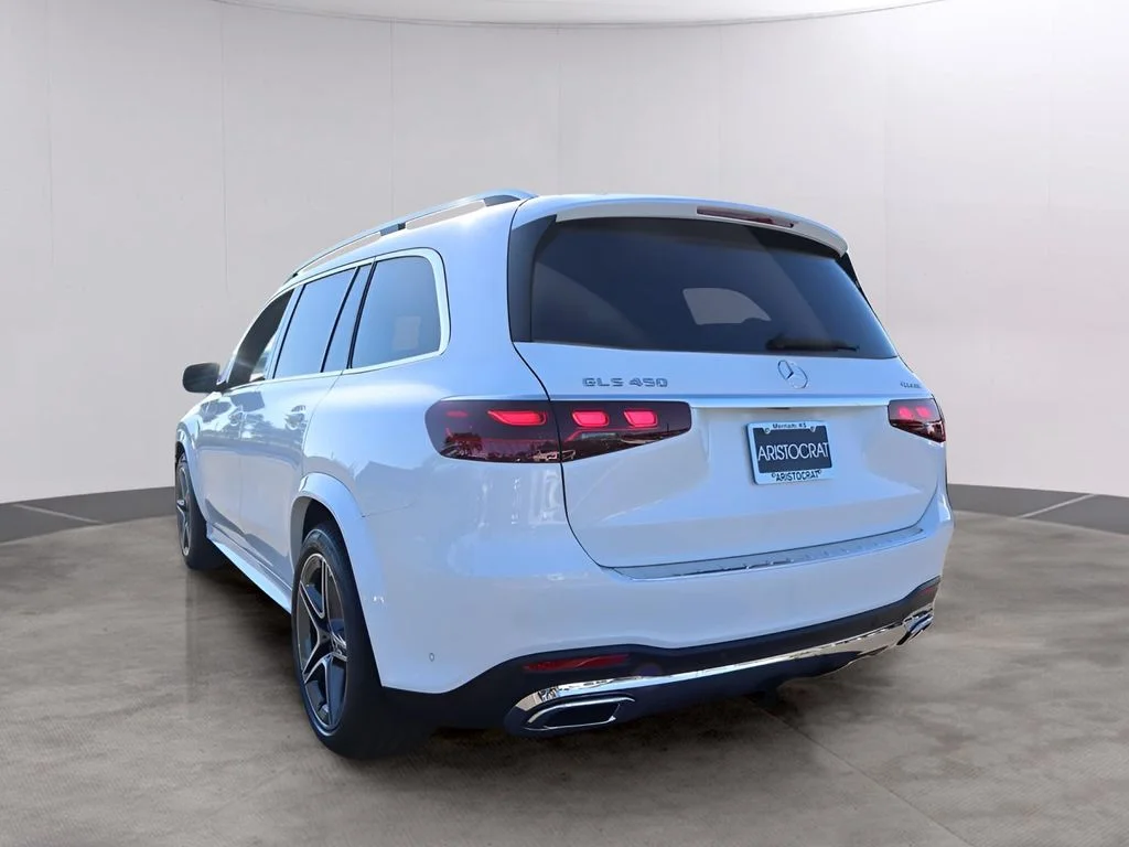 New 2026 MANUFAKTUR Moonlight White Metallic Mercedes-Benz GLS 450 image 4