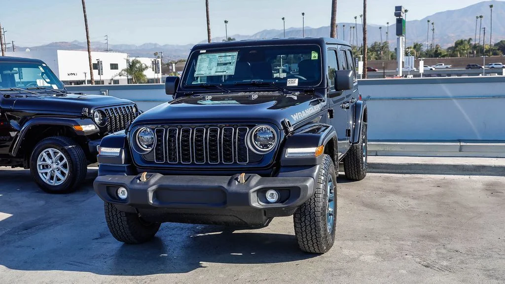 New 2026 Black Jeep 85th Anniversary Edition image 4