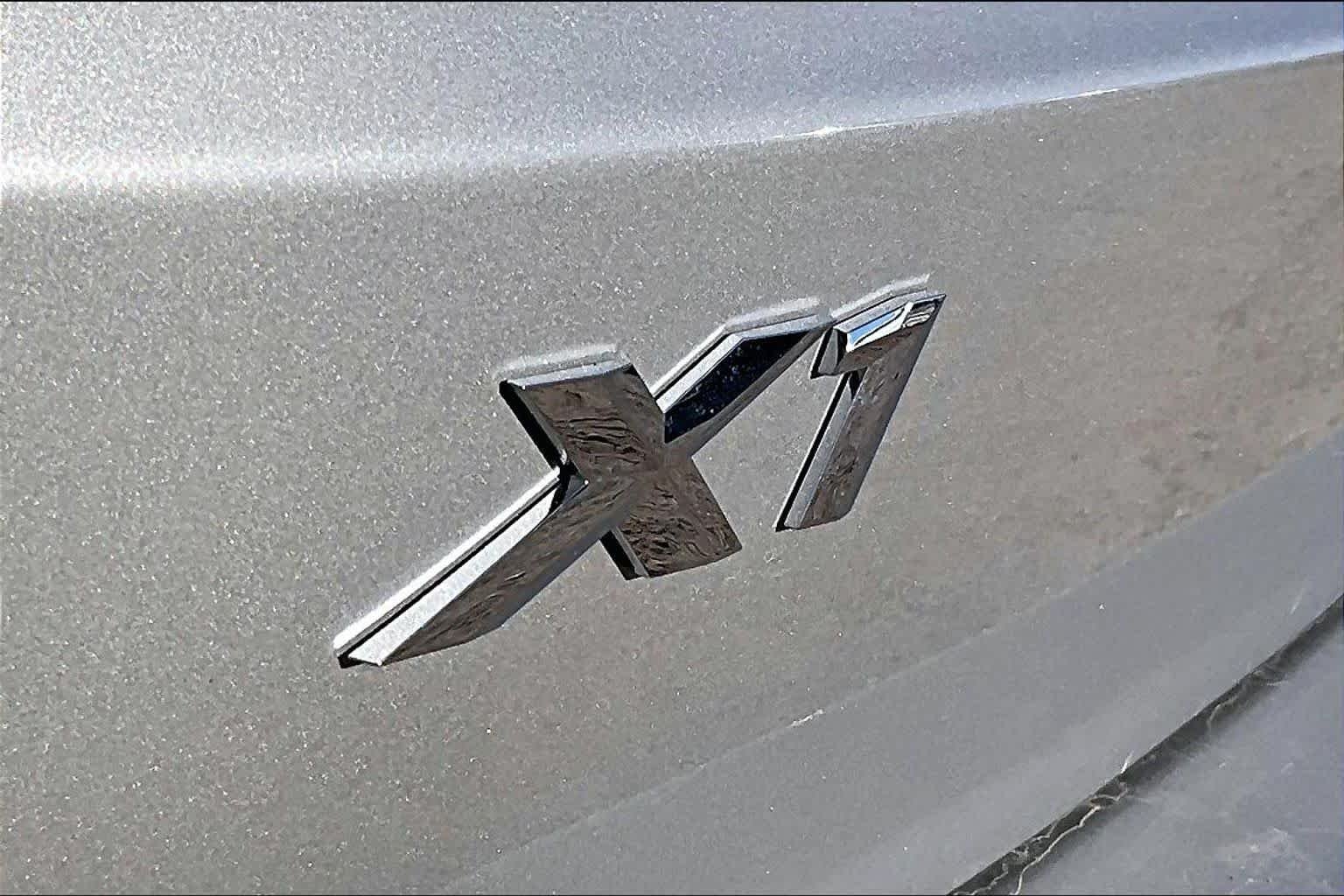 Used 2024 Space Silver Metallic BMW xDrive28i image 28