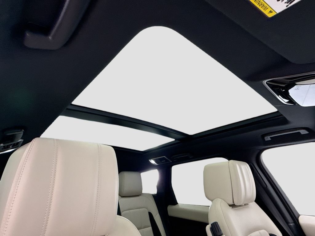 Used 2018 Carpathian Gray Premium Metallic Land Rover Supercharged image 16