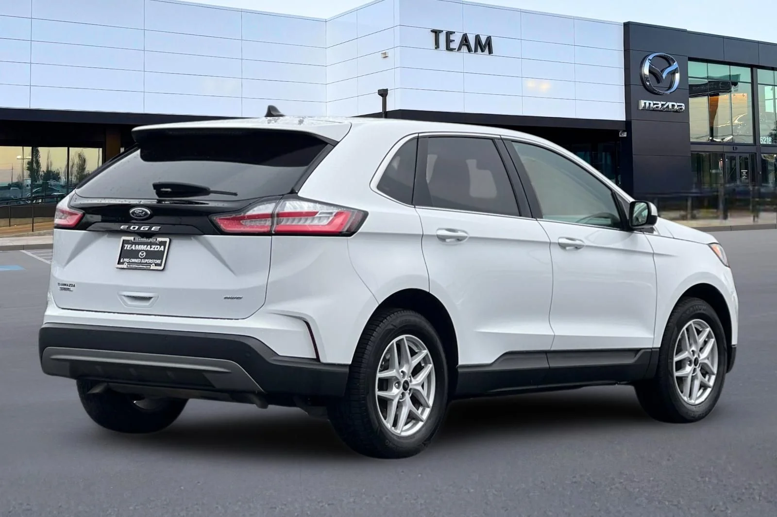 Used 2024 White Ford SEL image 4