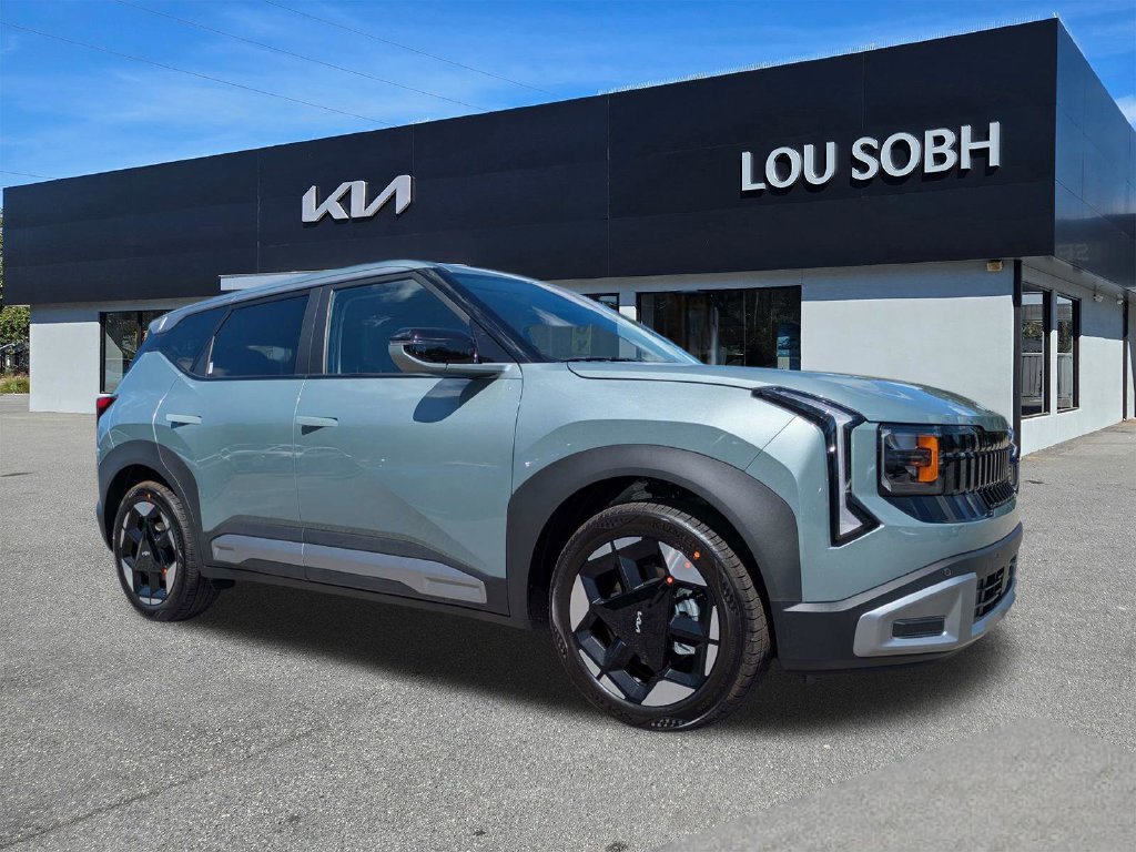 New 2027 Iceberg Green Kia S image 2