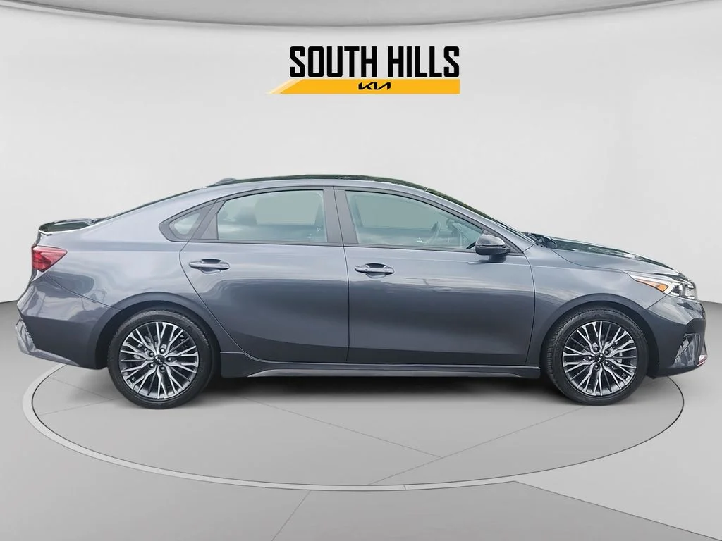 Used 2023 Gray Kia GT-Line image 6