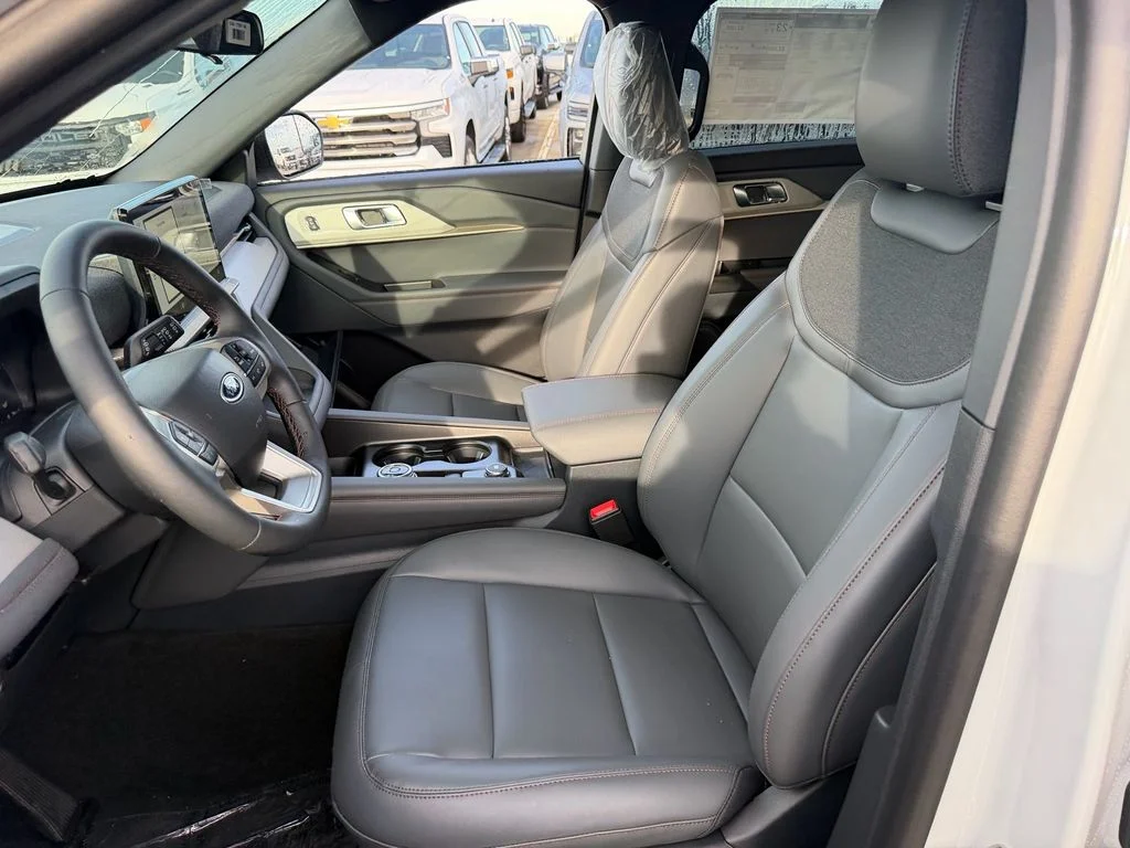 New 2027 White Ford 4DR RWD ACTIVE image 10