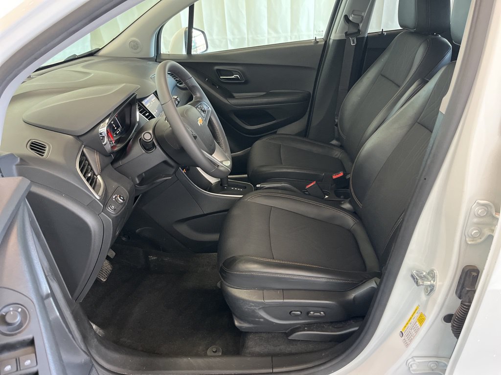 2022 Chevrolet Trax LT - Photo 3