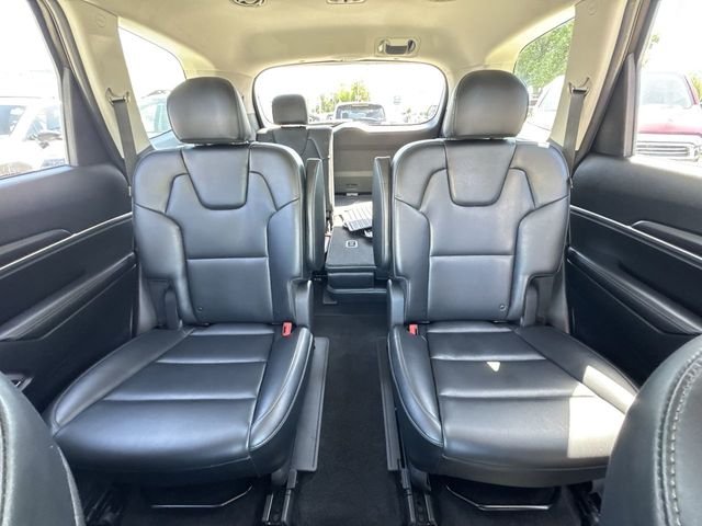 Certified Used 2025 Green Kia S image 26