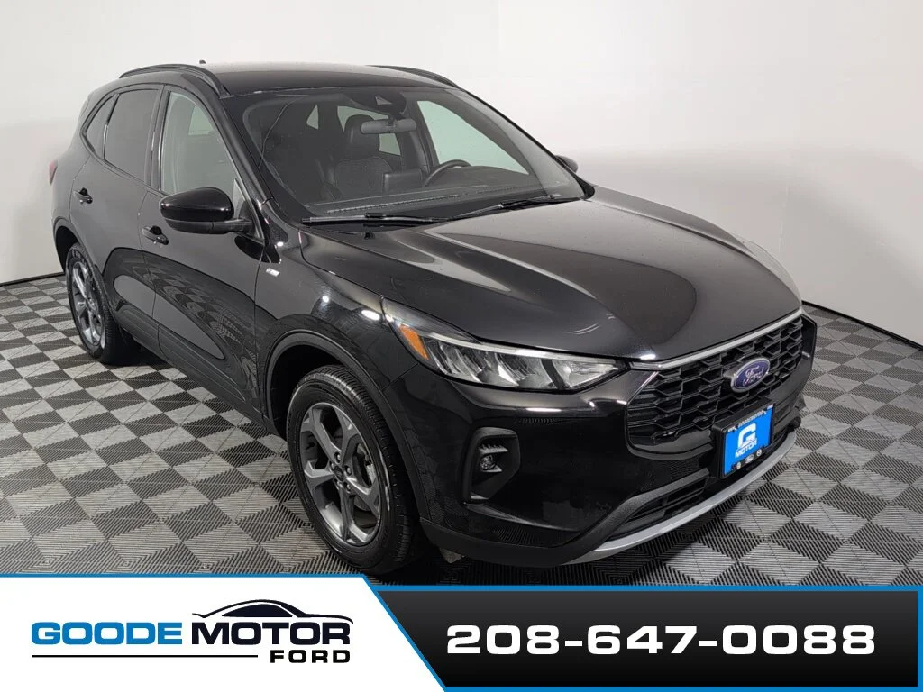 Certified Used 2025 Black Metallic Ford ST-Line Select image 1