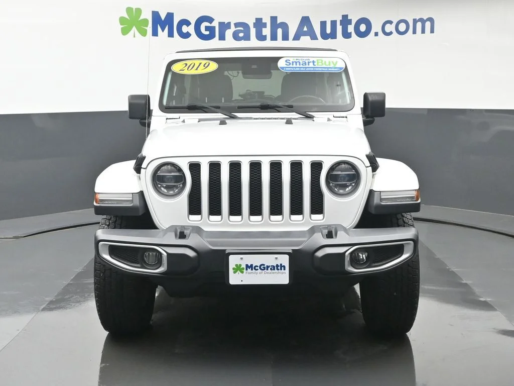 Used 2019 White Jeep Unlimited Sahara image 6