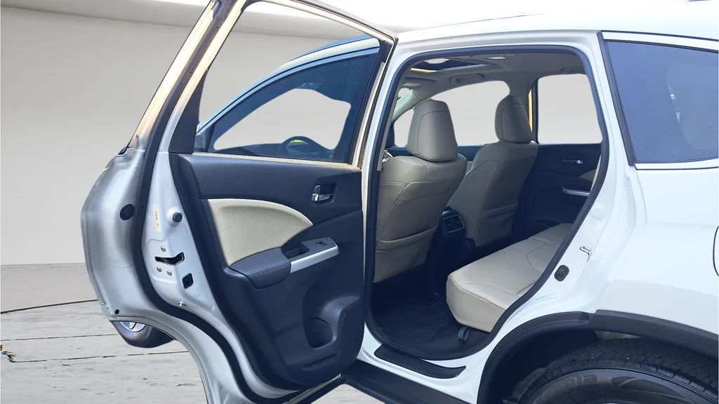 Used 2015  Honda Touring image 11