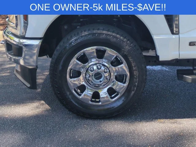 Used 2024 White Ford Lariat image 10