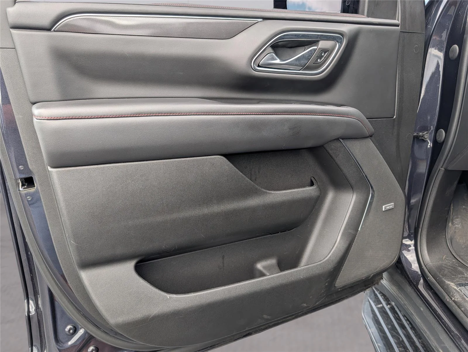 Used 2022 Dark Ash Metallic Chevrolet RST image 13