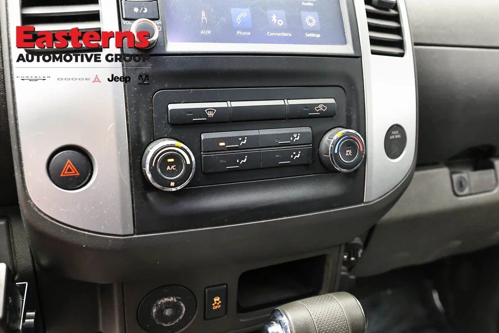 Used 2019 Silver Nissan S image 20